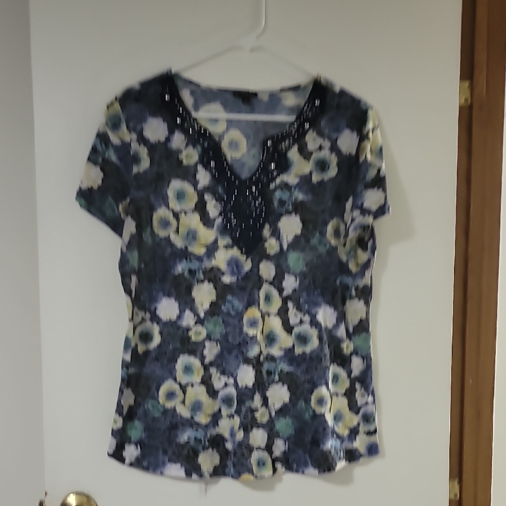 Hannah Navy Floral V-Neck Tee with Yellow and Cream Accents